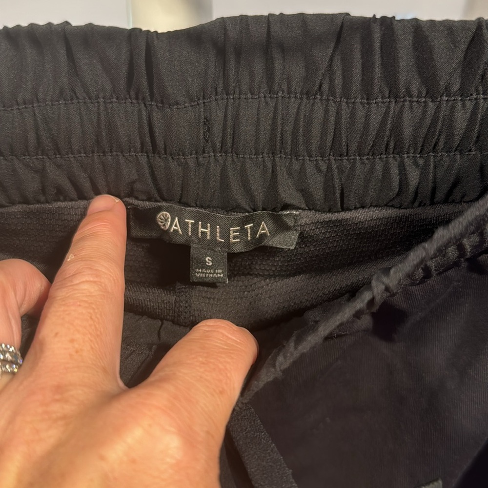 Athleta Black Excursion Hybrid Drawstring Skort S… - image 4